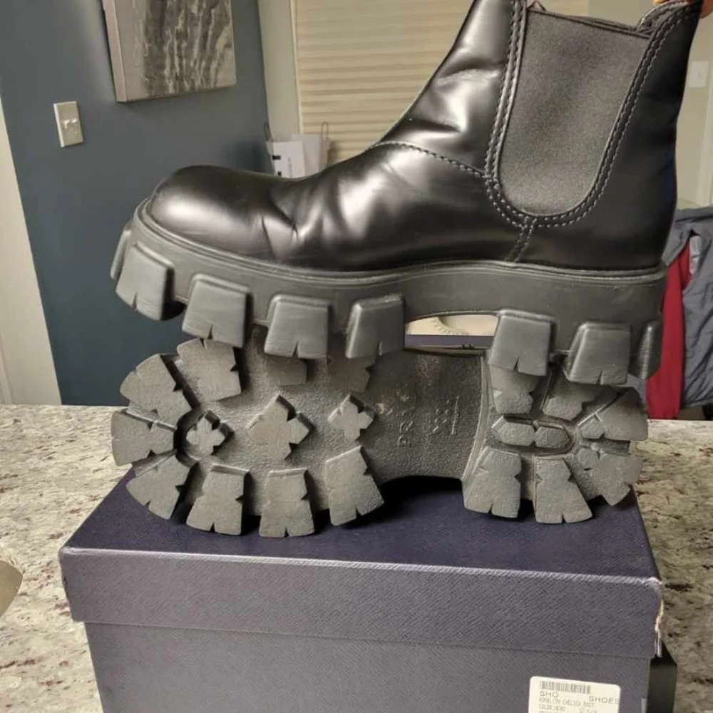 Prada Black Leather Men's Boots - Picture 2 of 5